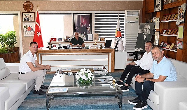 Belediye personelinden Başkan Topaloğlu’na veda ziyareti