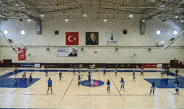 Çocukların hayallerini Filenin Sultanları süslüyor