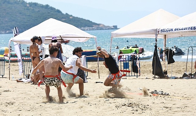 Efes Selçuk, Beach Flag Futbol Turnuvası’na Ev Sahipliği Yaptı