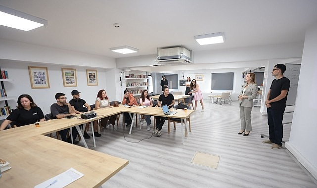 Başkan Mutlu, gençlerle yapay zeka atölyesinde buluştu