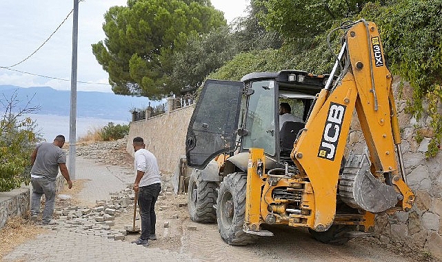 Burhaniye’de yol yapım, bakım ve onarım çalışmalarında yoğun mesai
