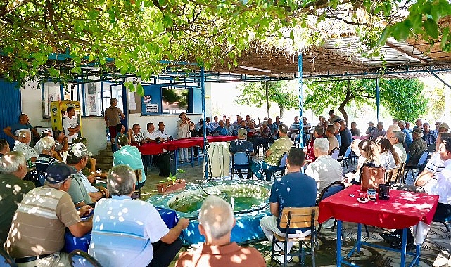 Didim Belediye Başkanı Hatice Gençay, zeytin üreticileriyle bir araya geldi