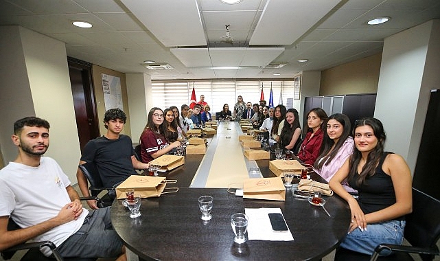 KARGEM’li gençlerden Başkan Ünsal’a teşekkür ziyareti