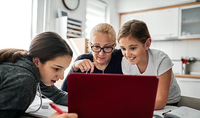Microsoft, yeni eğitim öğretim yılı başlarken öğrencilerin çevrimiçi güvenliğine yönelik önemli ipuçları paylaştı