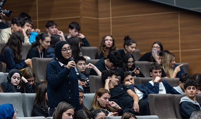 Başkan Büyükakın’dan gençlere kariyer tavsiyesi: “Hata yapmaktan korkmayın”