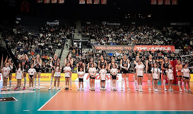 Eczacıbaşı Peron İstanbul, VakıfBank’ı konuk etti