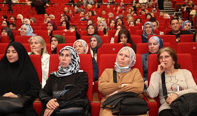 Erdim, “Aile Nedir?” söyleşisinde dikkat çeken mesajlar verdi; “İnsanın en önemli görevi kendisini onarmasıdır”