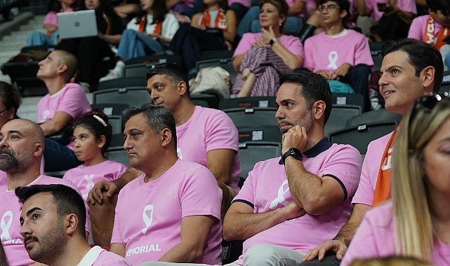 Pembe Tribünden Tüm Kadınlara: Kendine Zaman Ayır, Sağlığını İhmal Etme